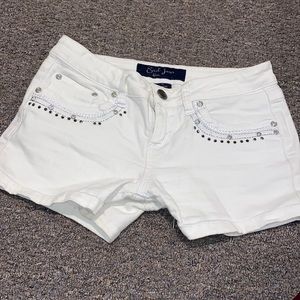 White Shorts Size 3 Earl Jeans
